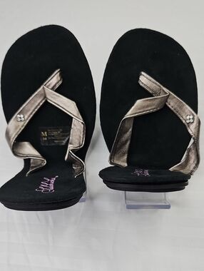 Sidekicks Foldable Metallic Bronze Sandals Size Med (7-8) With Case
